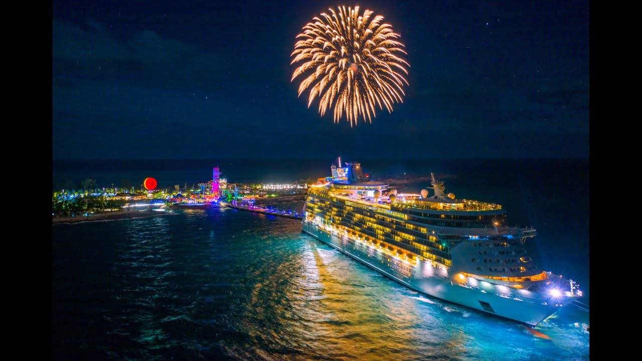 Miami Fireworks Yacht Cruises 1 %MAlquiler de yates en Miami%