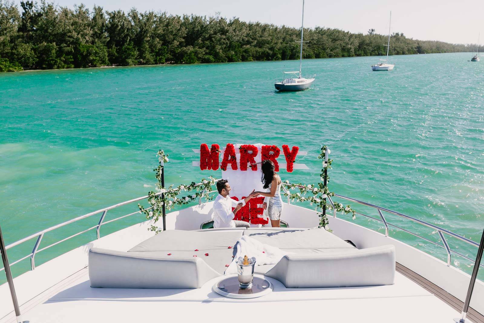 Miami Proposal Yacht Charters 1 %MAlquiler de yates en Miami%