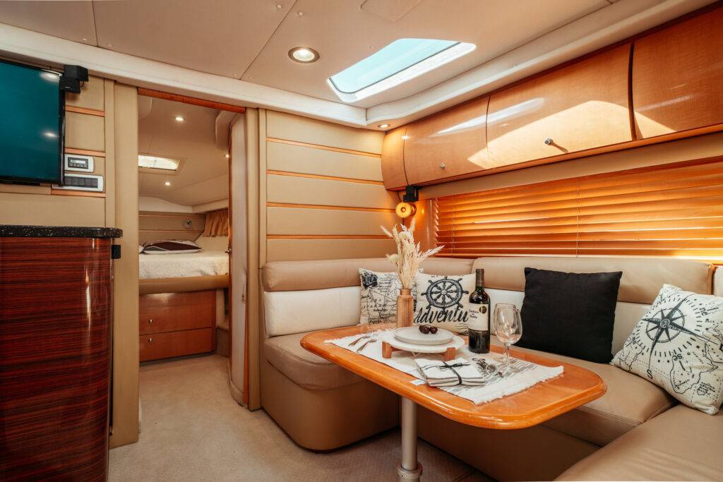 50ft Four Winns Alquiler de Yates Miami 🌊 | Exclusivo Carta Aventura de $900 2 %MAlquiler de yates en Miami%
