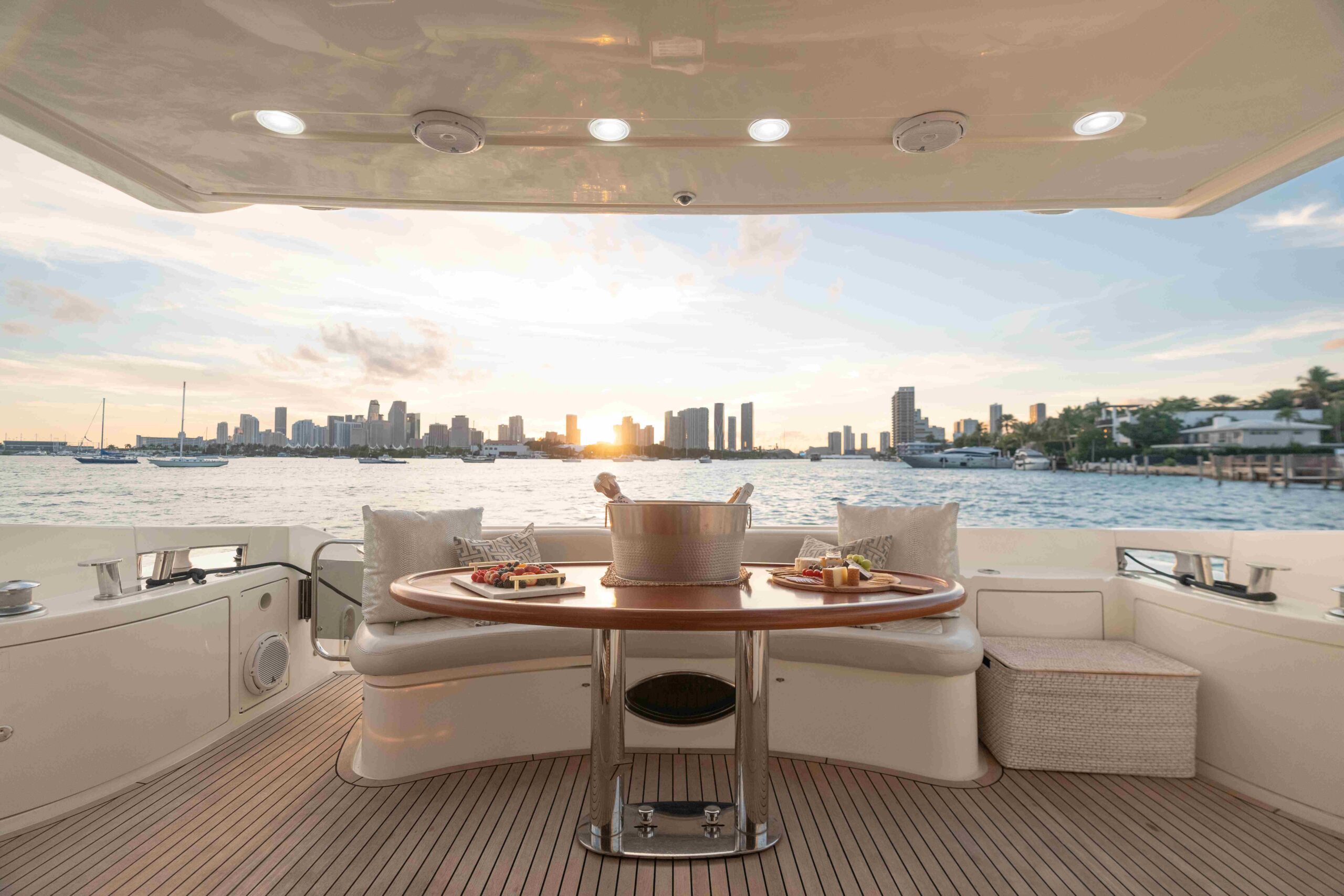 Azimut 62ft Yacht Allegra | Miami 15 %Miami Yacht Rentals%