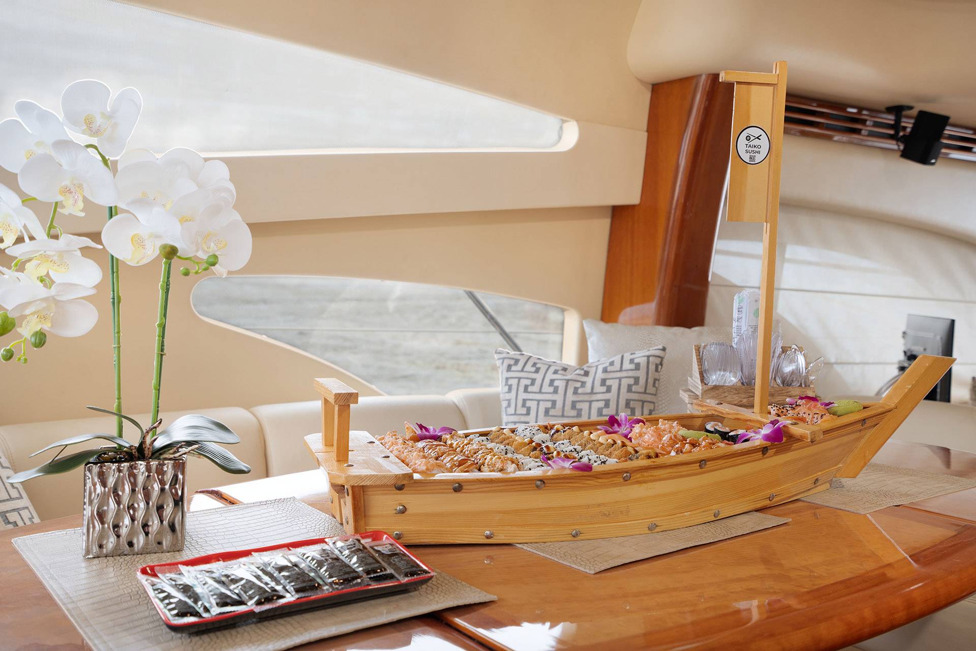 Azimut 62ft Yacht Allegra | Miami 21 %Miami Yacht Rentals%