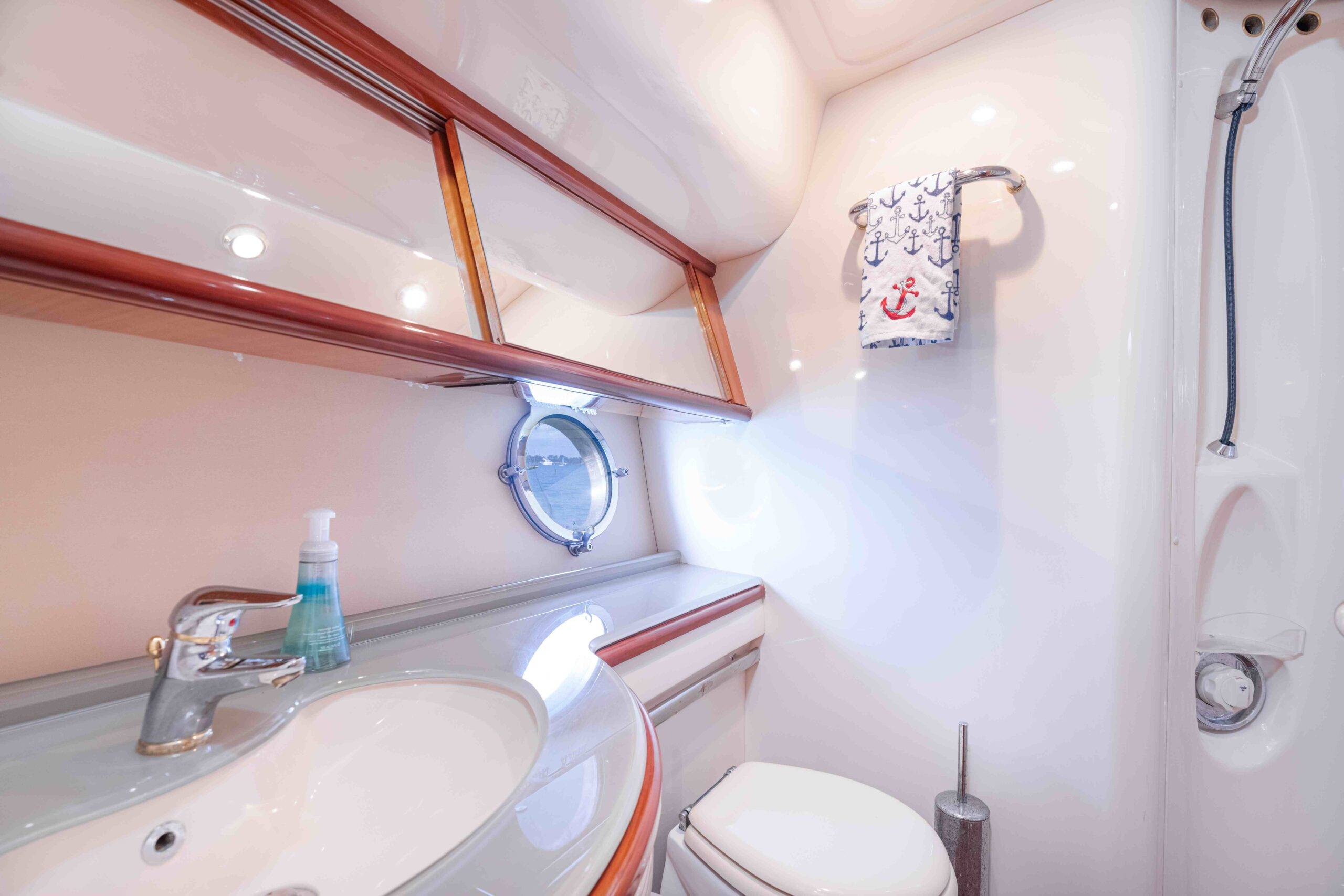 Azimut 62ft Yacht Allegra | Miami 34 %Miami Yacht Rentals%
