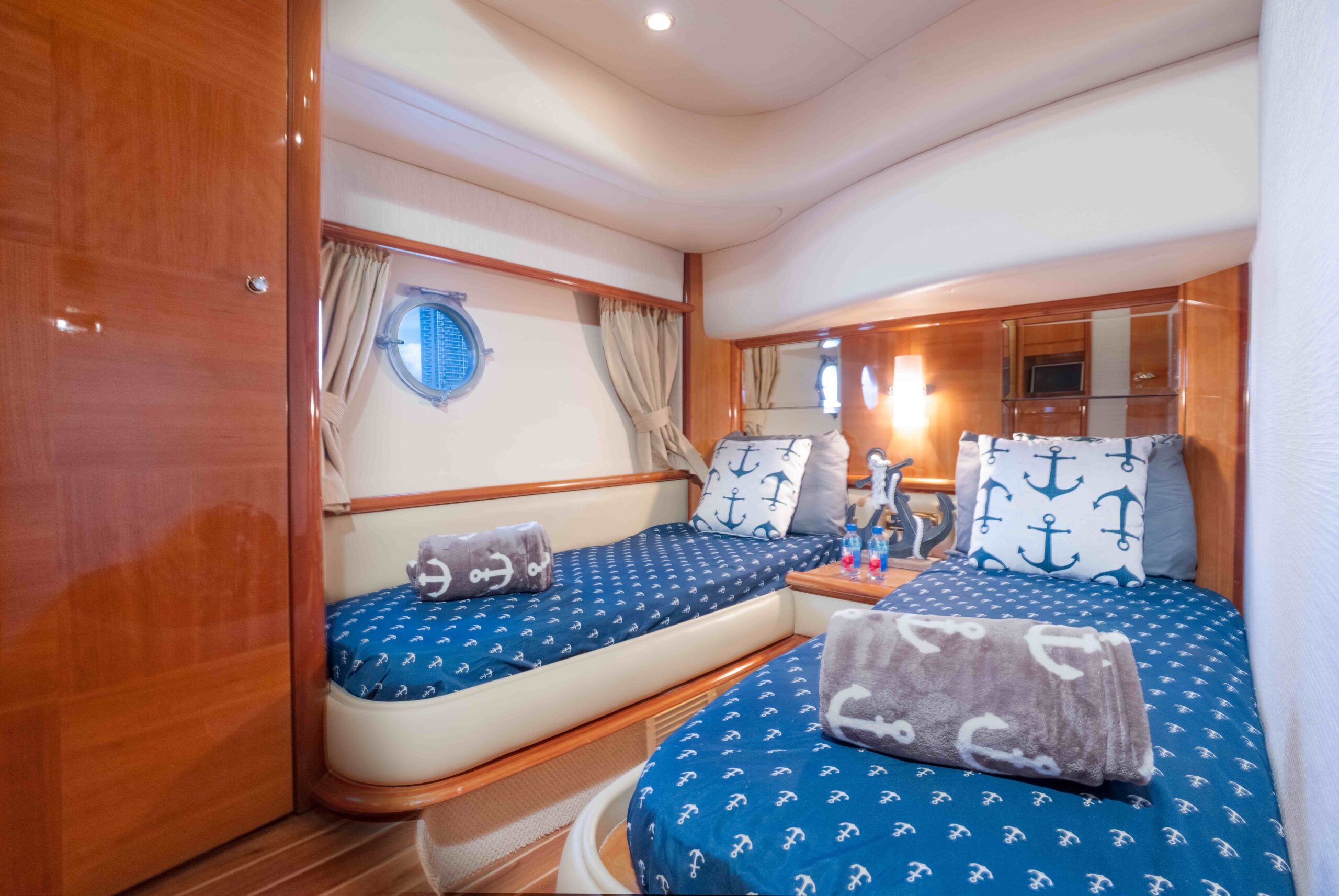 Azimut 62ft Yacht Allegra | Miami 35 %Miami Yacht Rentals%