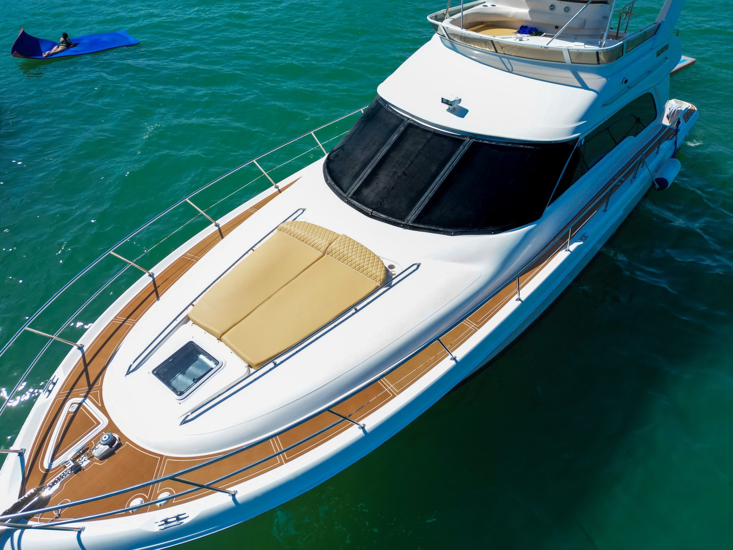 55ft Searay Sedan Bridge $1300 | Miami 88 0B50D646 EFA8 4C26 A323 466EB5DBC51F scaled