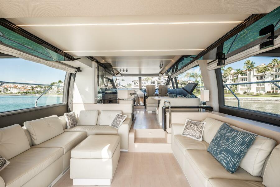 Azimut 67ft Yacht | Miami 12 %Miami Yacht Rentals%