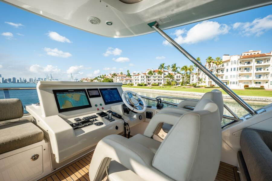 Azimut 55ft Yacht | Miami 14 %Miami Yacht Rentals%