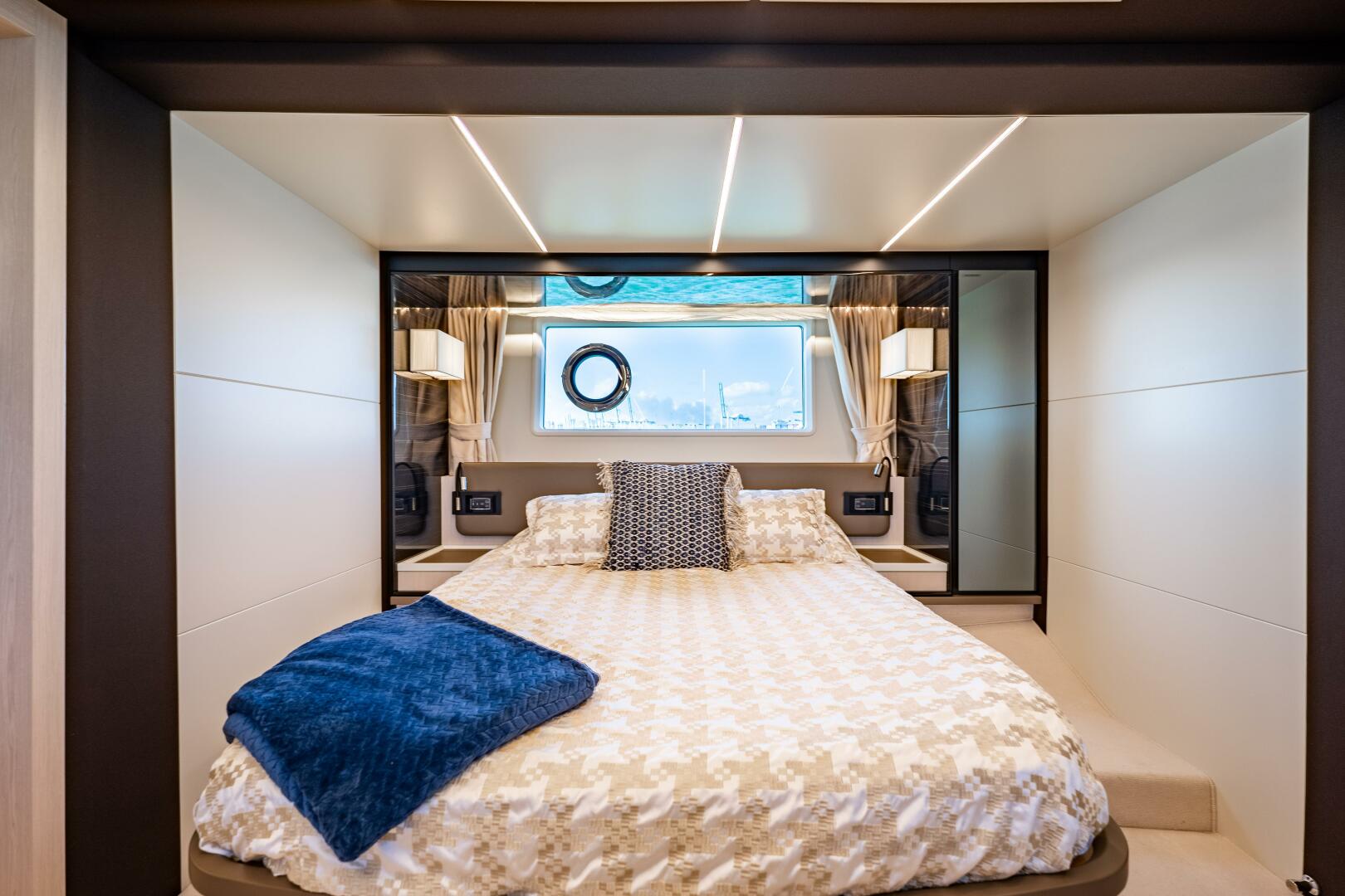 Azimut 55ft Yacht | Miami 20 %Miami Yacht Rentals%