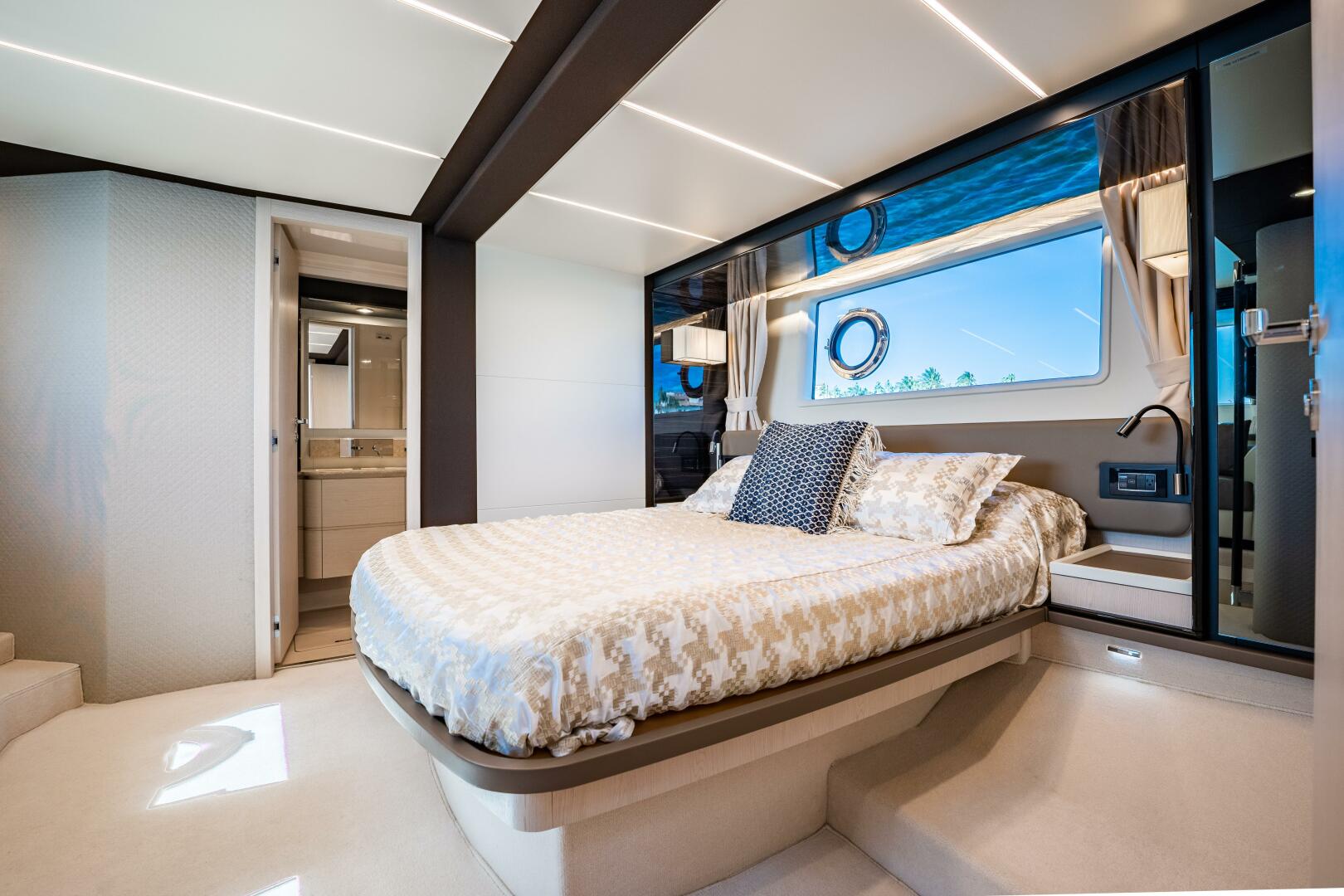Azimut 55ft Yacht | Miami 18 %Miami Yacht Rentals%