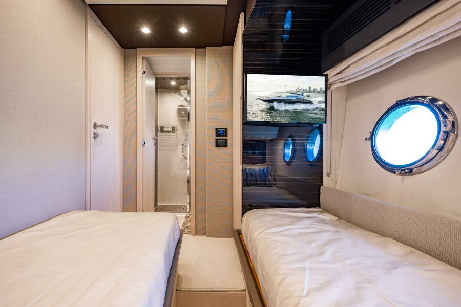 Azimut 55ft Yacht | Miami 16 %Miami Yacht Rentals%