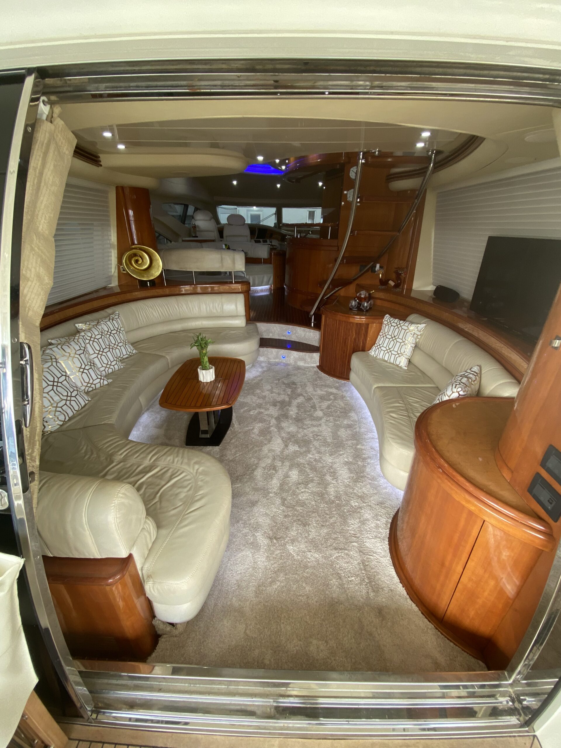 70ft Azimut ~ Finesse | Miami 12 %Miami Yacht Rentals%