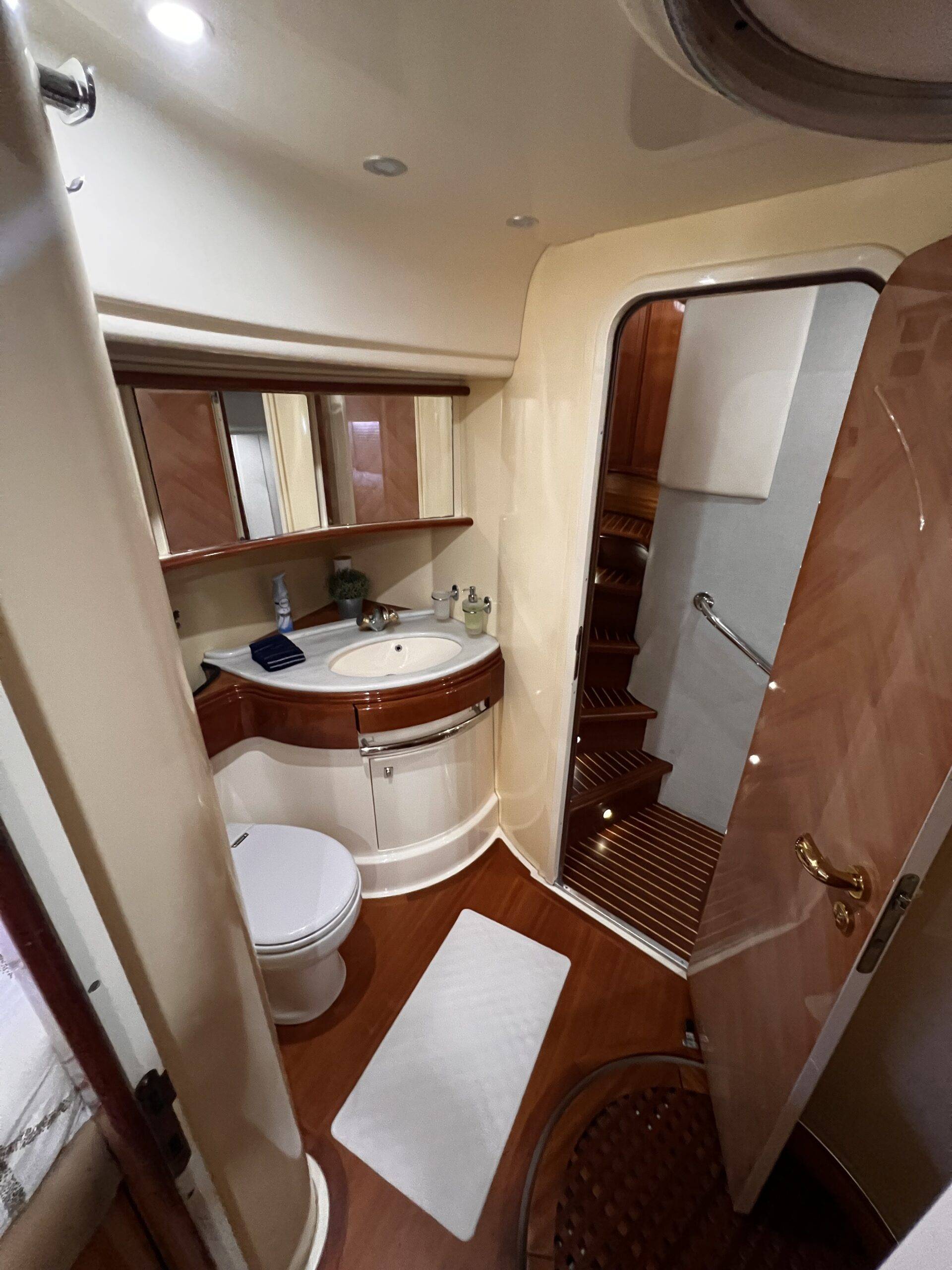 70ft Azimut ~ Finesse | Miami 14 %Miami Yacht Rentals%