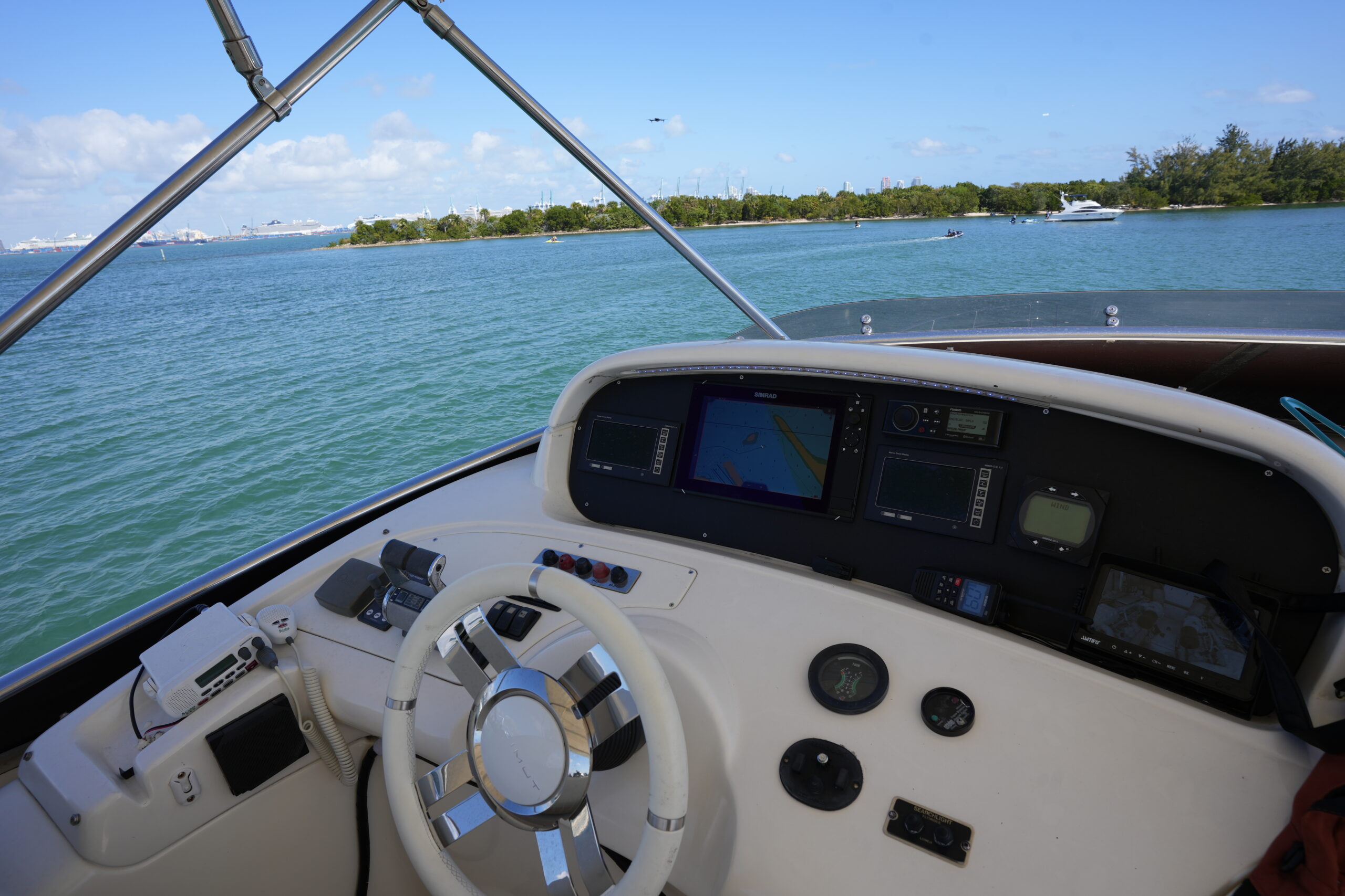 70ft Azimut ~ Finesse | Miami 8 %Miami Yacht Rentals%