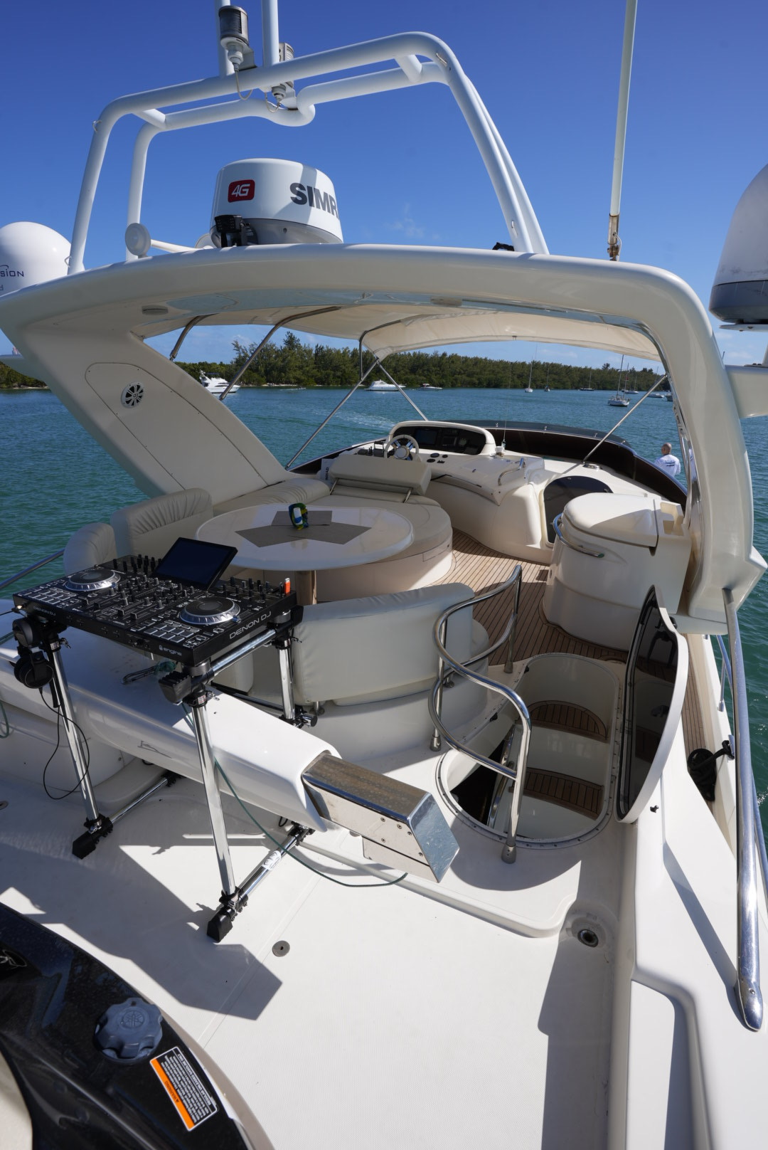 70ft Azimut ~ Finesse | Miami 10 %Miami Yacht Rentals%