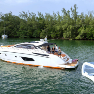 53ft Azimut Atlantis Alquiler de Yates Miami 🛥️ | Sporty Luxury Yacht Charter from $999