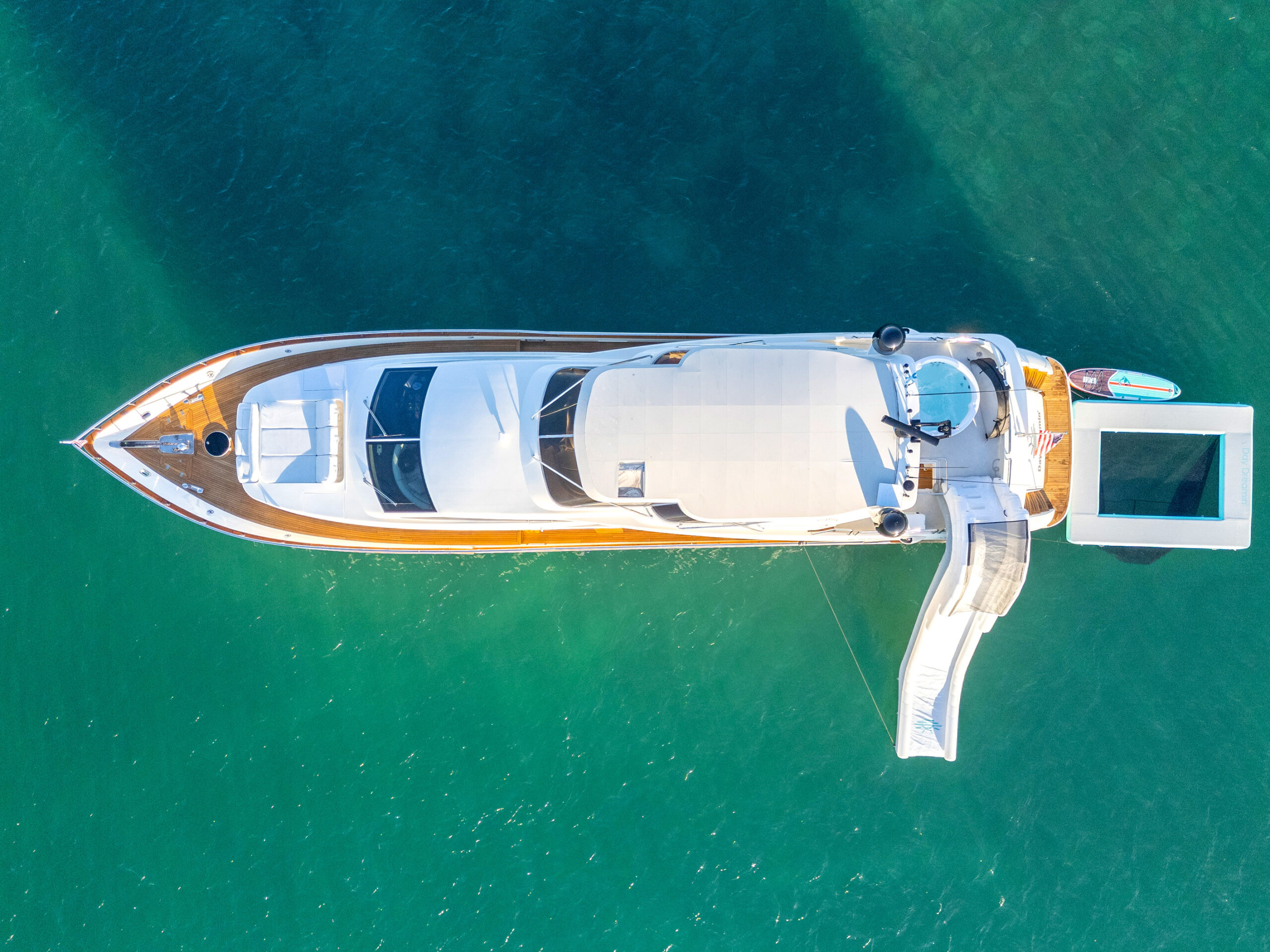 Azimut 90ft Yacht | Miami 25 %Miami Yacht Rentals%