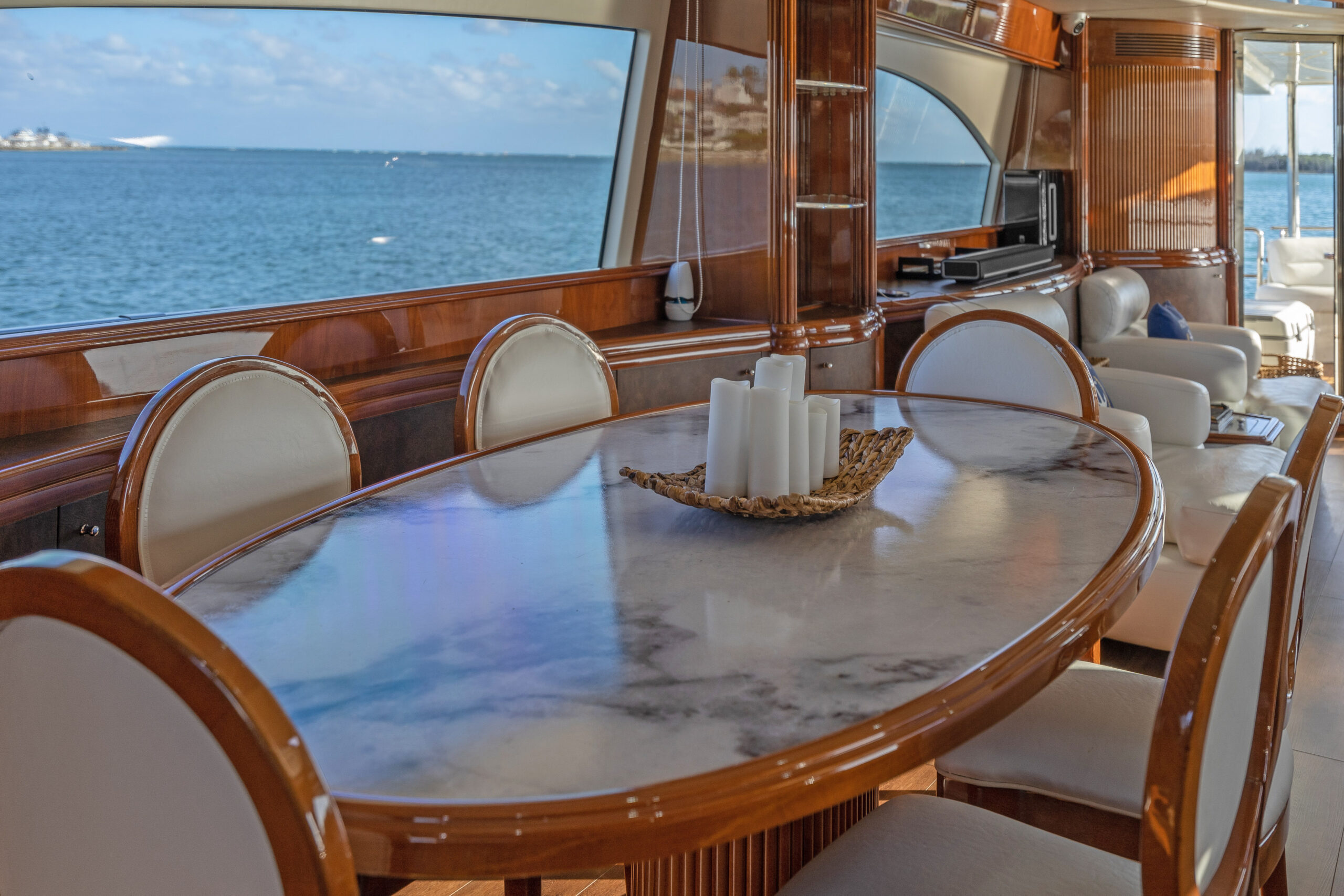 Azimut 90ft Yacht | Miami 22 %Miami Yacht Rentals%