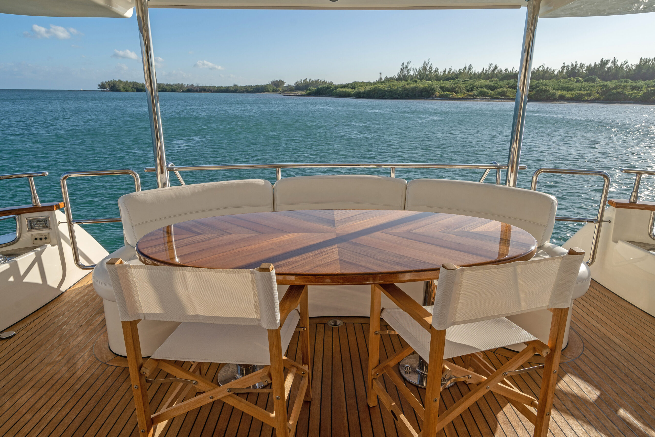 Azimut 90ft Yacht | Miami 21 %Miami Yacht Rentals%