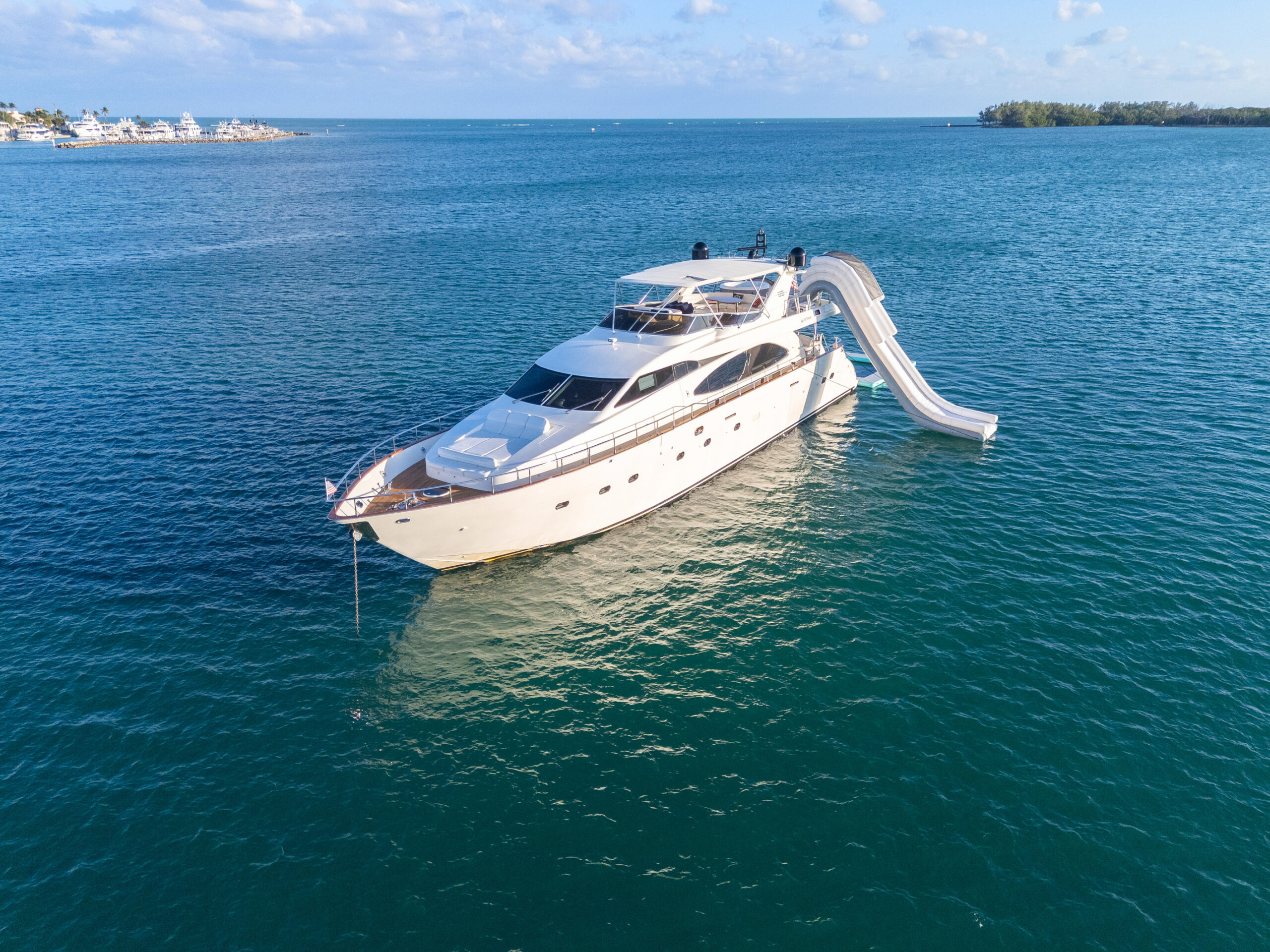 Azimut 90ft Yacht | Miami 27 %Miami Yacht Rentals%