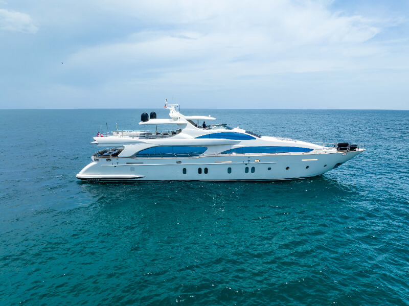 116ft Azimut - Miami Marina Luxury Charter 🚤 1 %MAlquiler de yates en Miami%