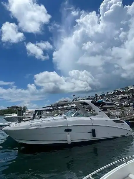 34ft SeaRay SeaRay | Miami Yacht 1 %Miami Yacht Rentals%