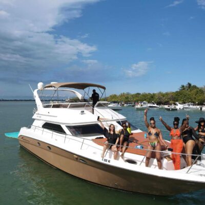 %MAlquiler de yates en Miami%