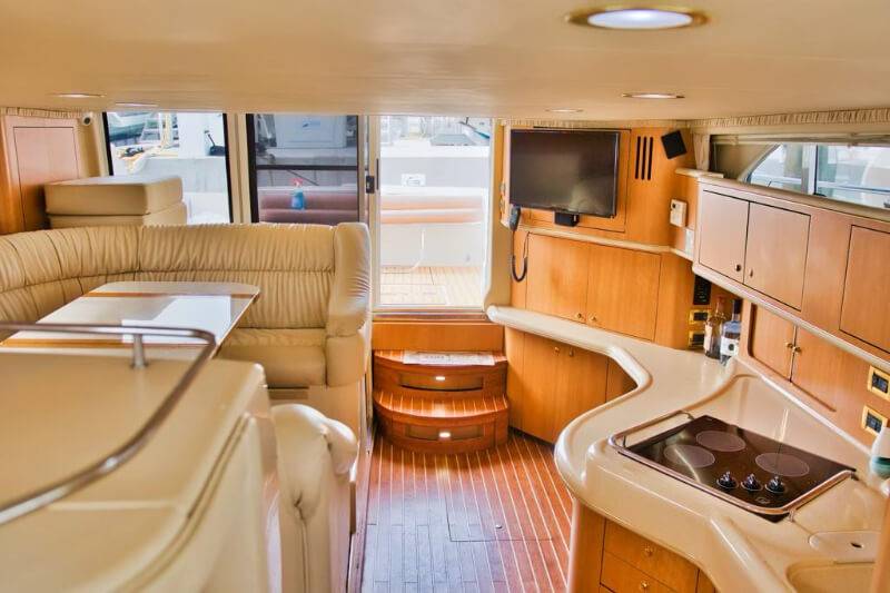 50ft SeaRay – Broker Yacht Miami 🚤 11 %Miami Yacht Rentals%