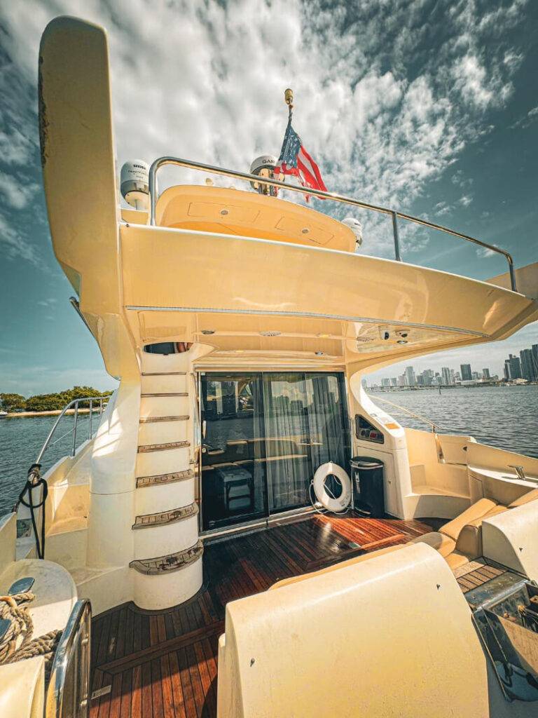 %MAlquiler de yates en Miami%