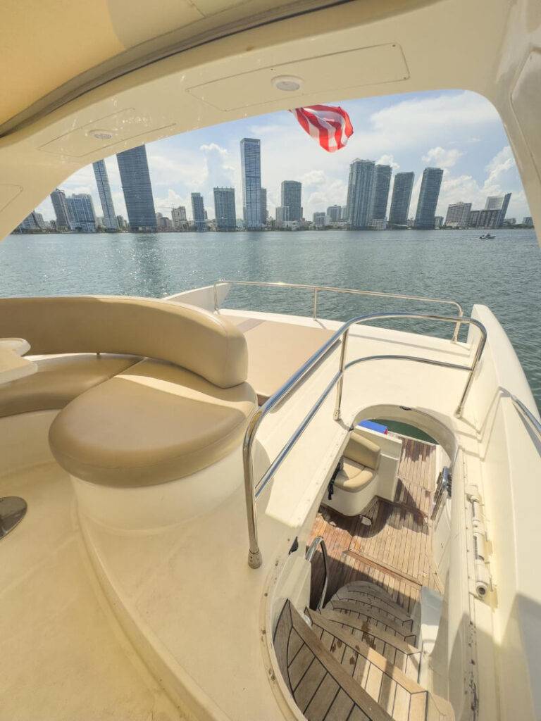 %MAlquiler de yates en Miami%