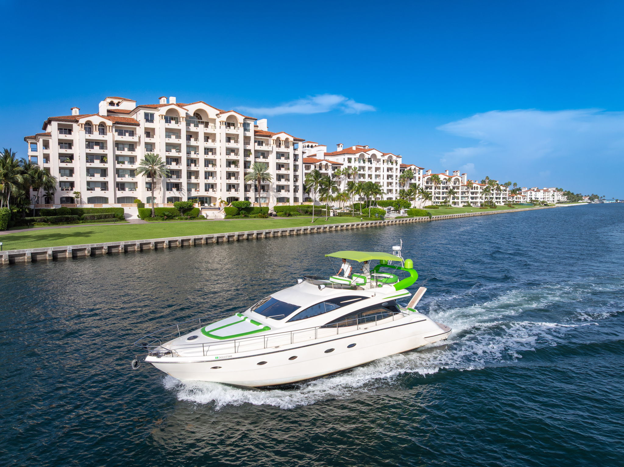 Miami Yacht Deals 19 68ft Aicon Hulk