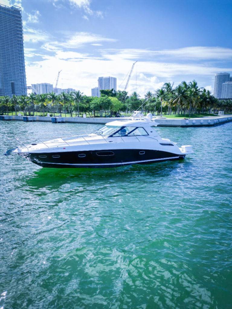 50ft SeaRay – Prestige Yacht Miami ✨ 4 %Miami Yacht Rentals%