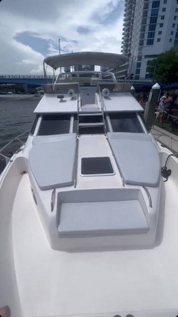 %MAlquiler de yates en Miami%