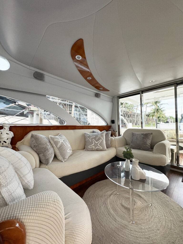 50ft Azimut “Good Vibes” Yacht Rental Miami 🥂 | Party Charter 5 %Miami Yacht Rentals%