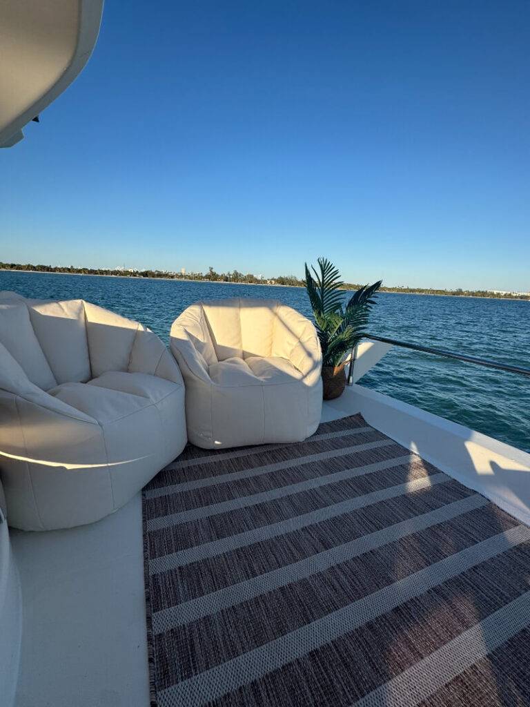 50ft Azimut “Good Vibes” Yacht Rental Miami 🥂 | Party Charter 8 %Miami Yacht Rentals%