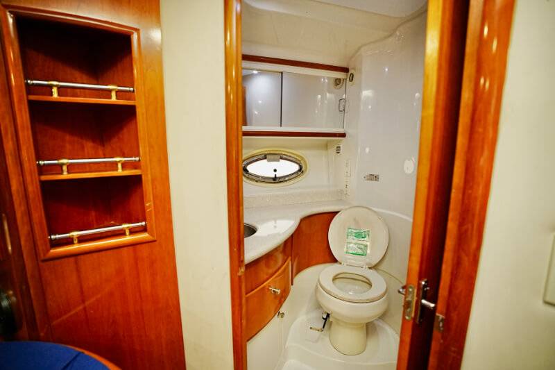 50ft Dominator Sport Sedan Yacht Rental Miami 🚤 | Luxury Charter 8 %Miami Yacht Rentals%