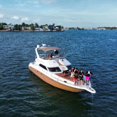 %MAlquiler de yates en Miami%