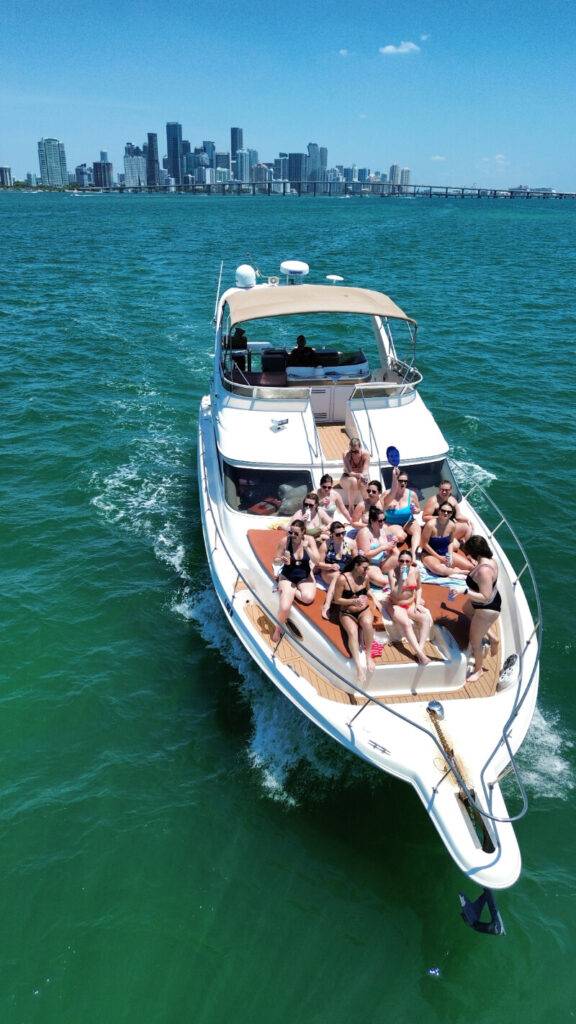 50ft SeaRay – Broker Yacht Miami 🚤 7 %Miami Yacht Rentals%