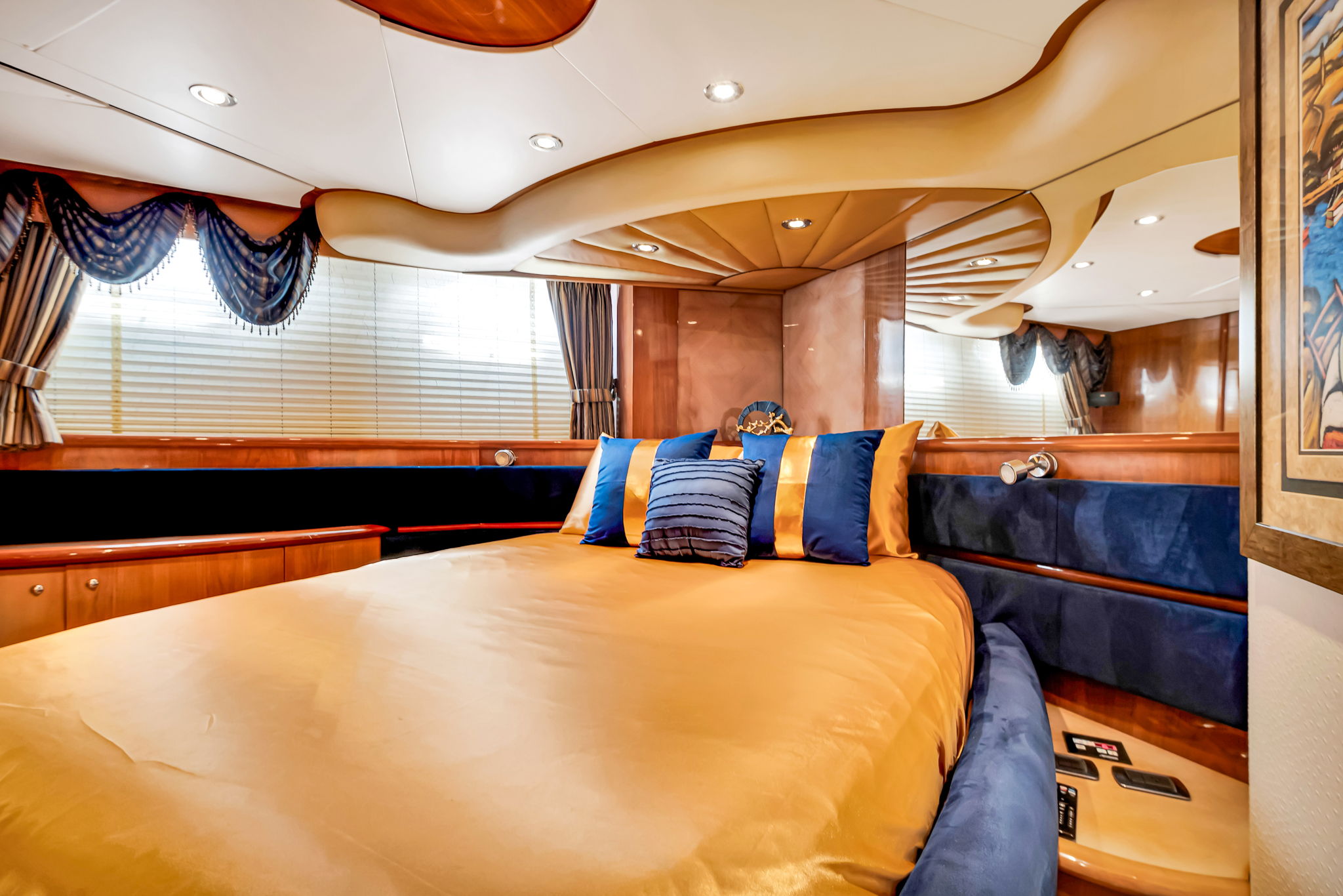 67FT AICON Green Hulk | Miami 24 %Miami Yacht Rentals%