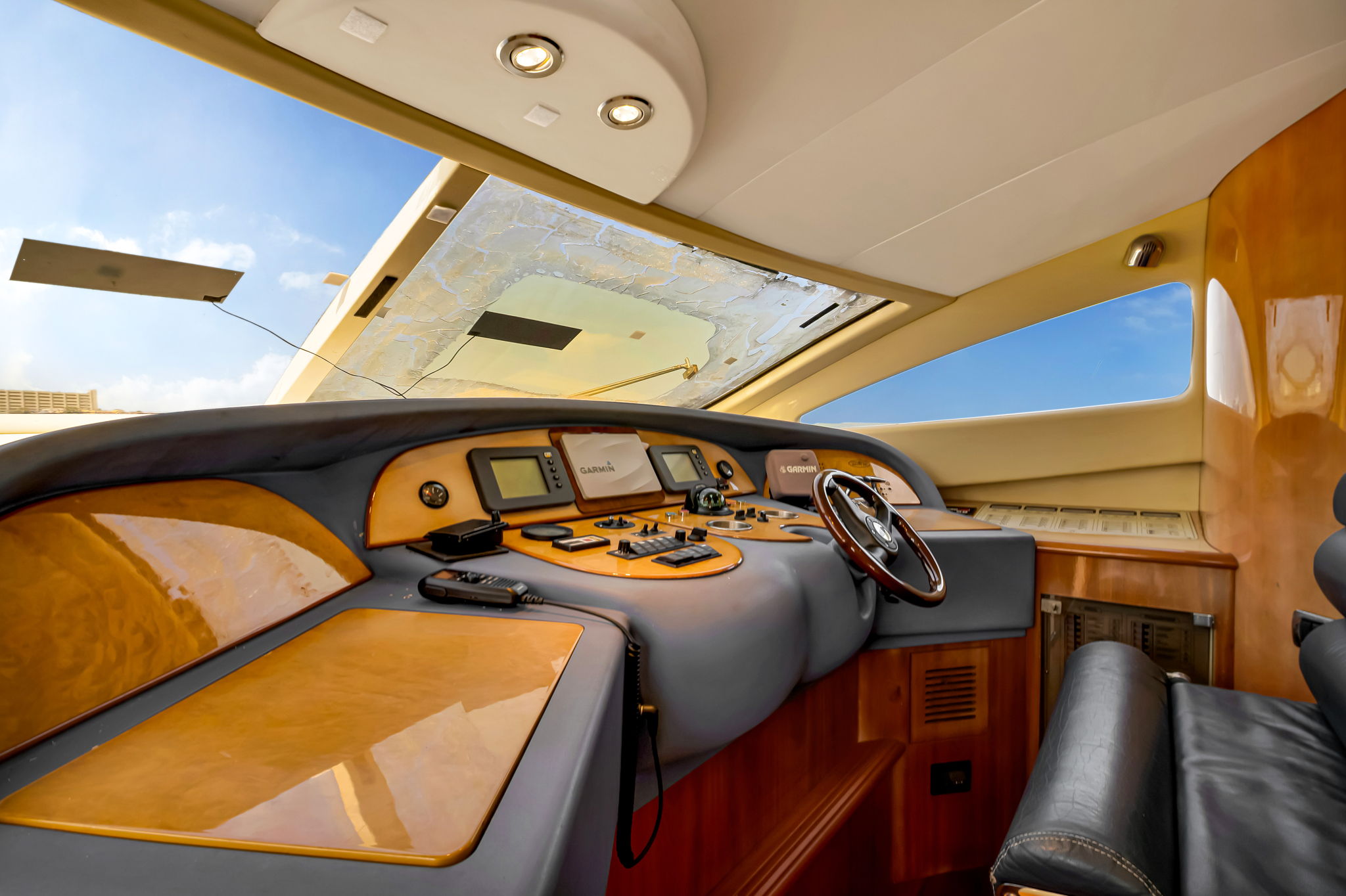 67FT AICON Green Hulk | Miami 17 %Miami Yacht Rentals%