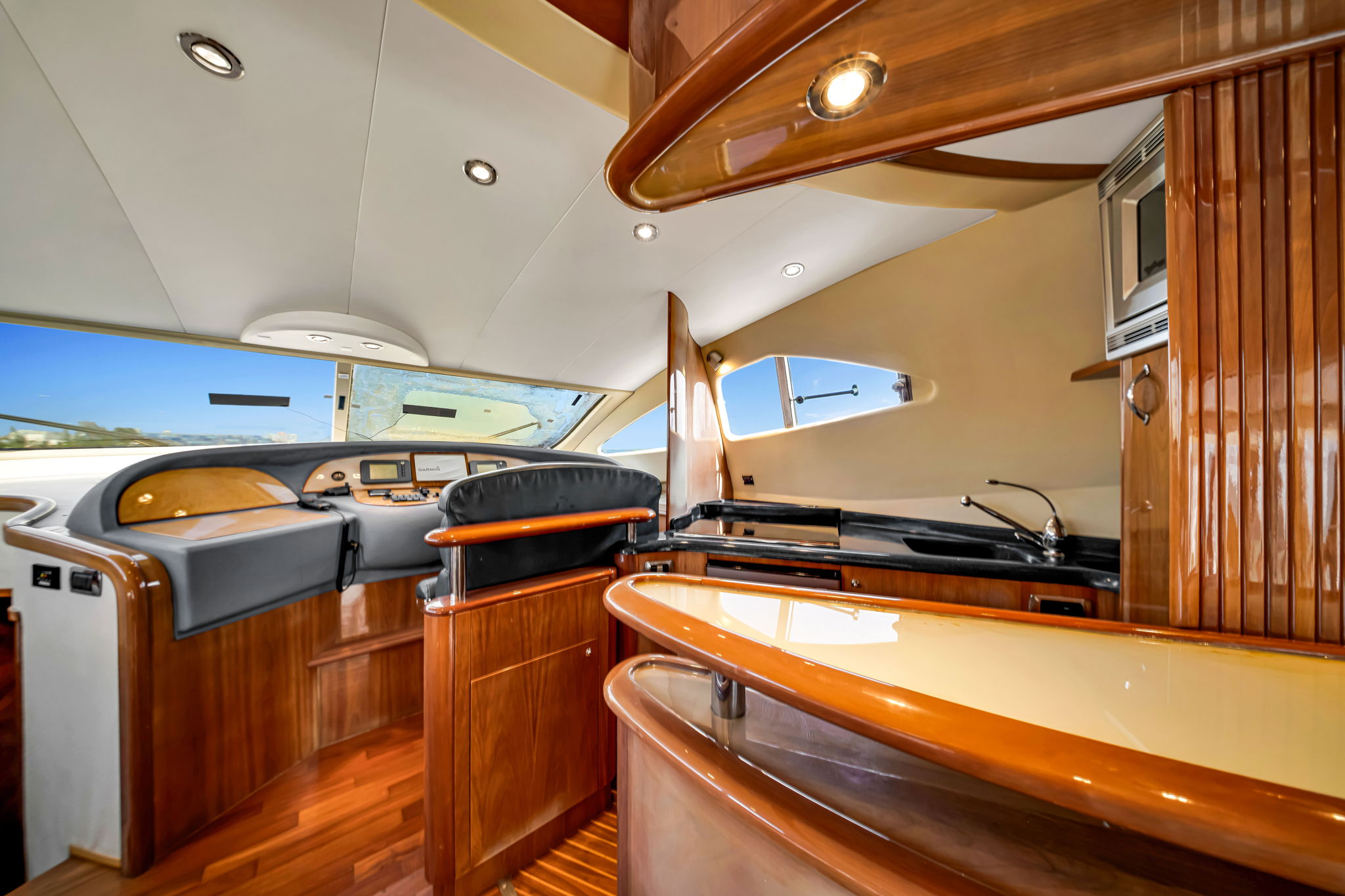 67FT AICON Green Hulk | Miami 15 %Miami Yacht Rentals%