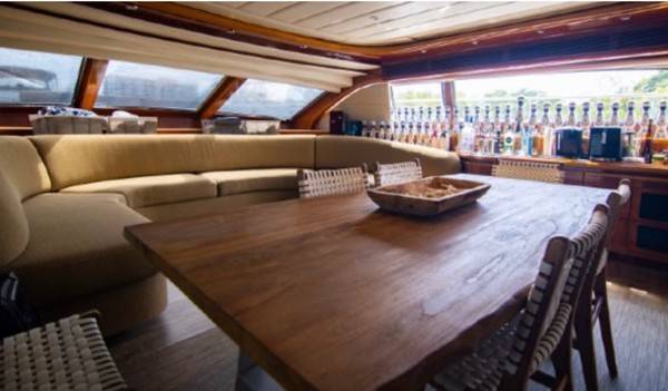 100ft Ferretti "Paladin" - Alquiler de Yates de Lujo | Miami Beach 4 %MAlquiler de yates en Miami%