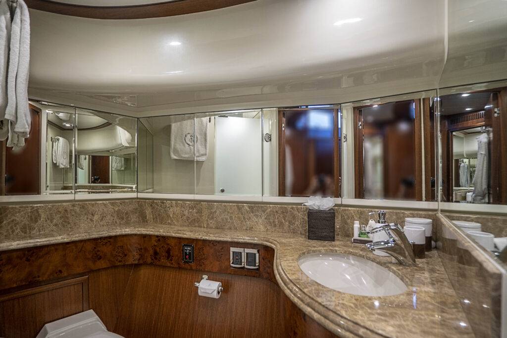 103ft Johnson – Luxury Yacht Charter | Miami Beach 22 %Miami Yacht Rentals%