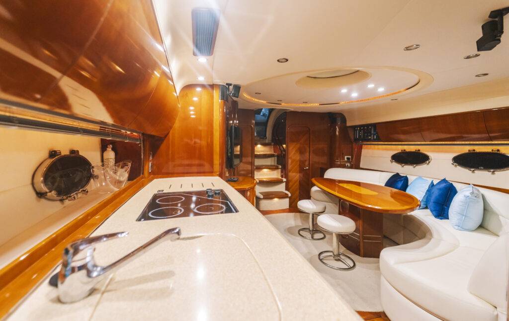 62ft Princess Luxury Yacht Charter | Bayside Miami ✨ 2 %MAlquiler de yates en Miami%