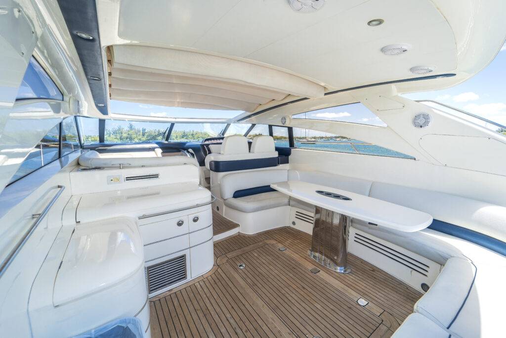 62ft Princess Luxury Yacht Charter | Bayside Miami ✨ 8 %MAlquiler de yates en Miami%