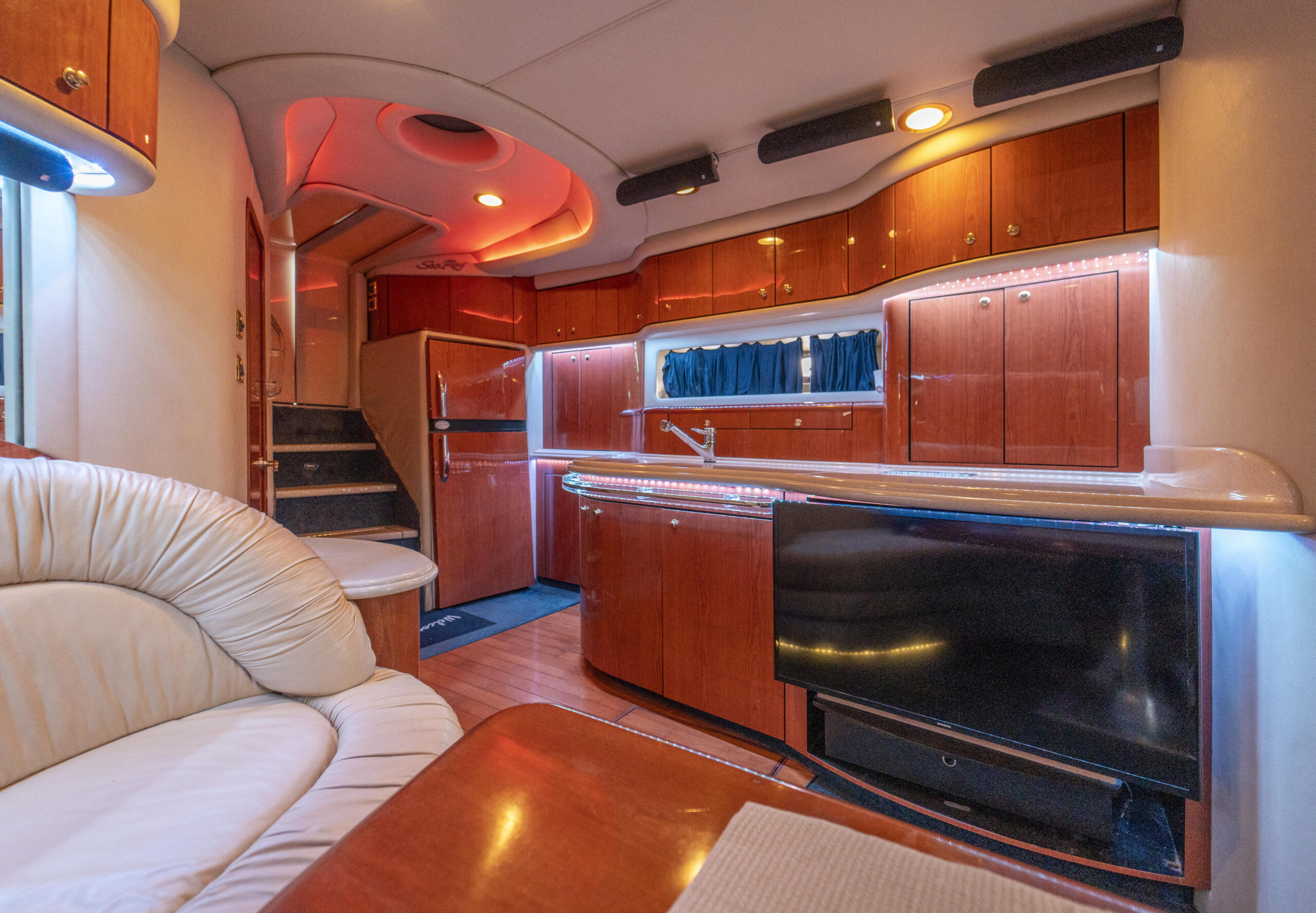 60ft SeaRay - Alquiler Barcos De Lujo | Miami River 17 %MAlquiler de yates en Miami%