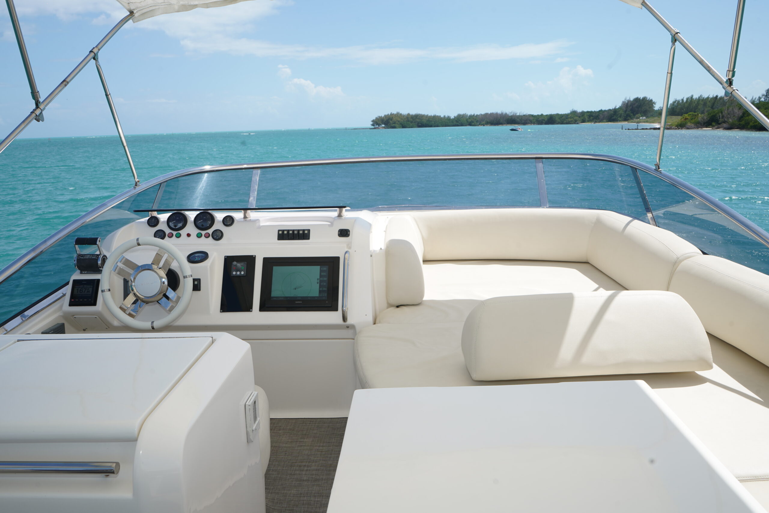 60ft Azimut "Supreme" - Alquiler Barcos De Lujo | Miami Beach 30 %MAlquiler de yates en Miami%