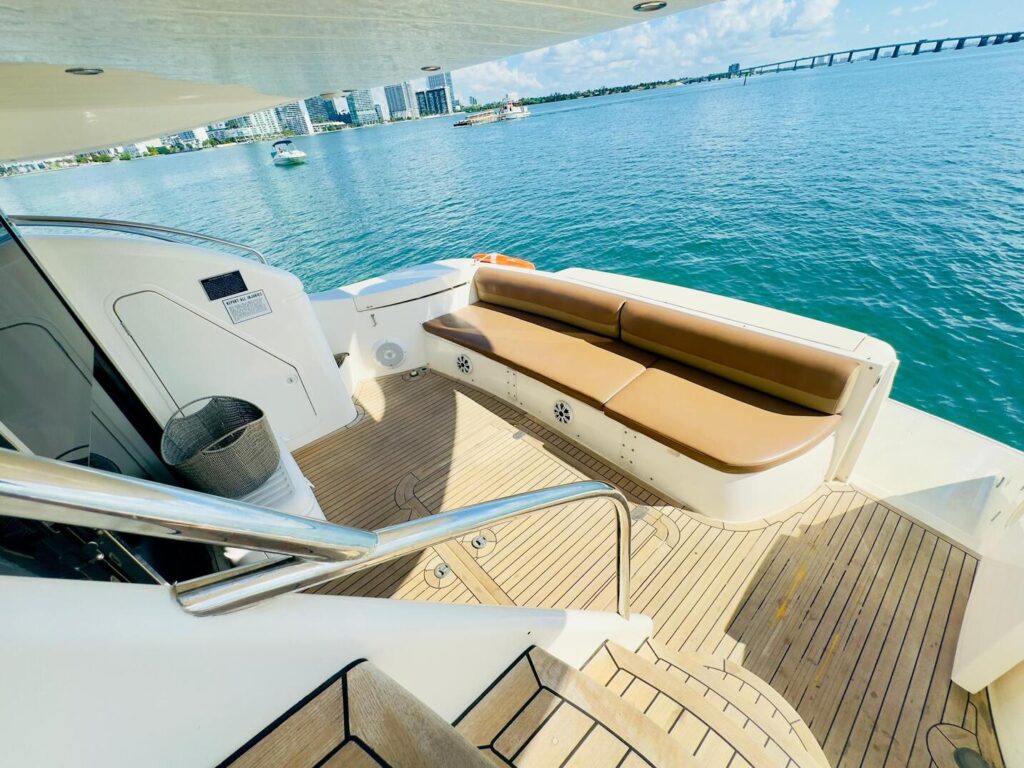 %MAlquiler de yates en Miami%