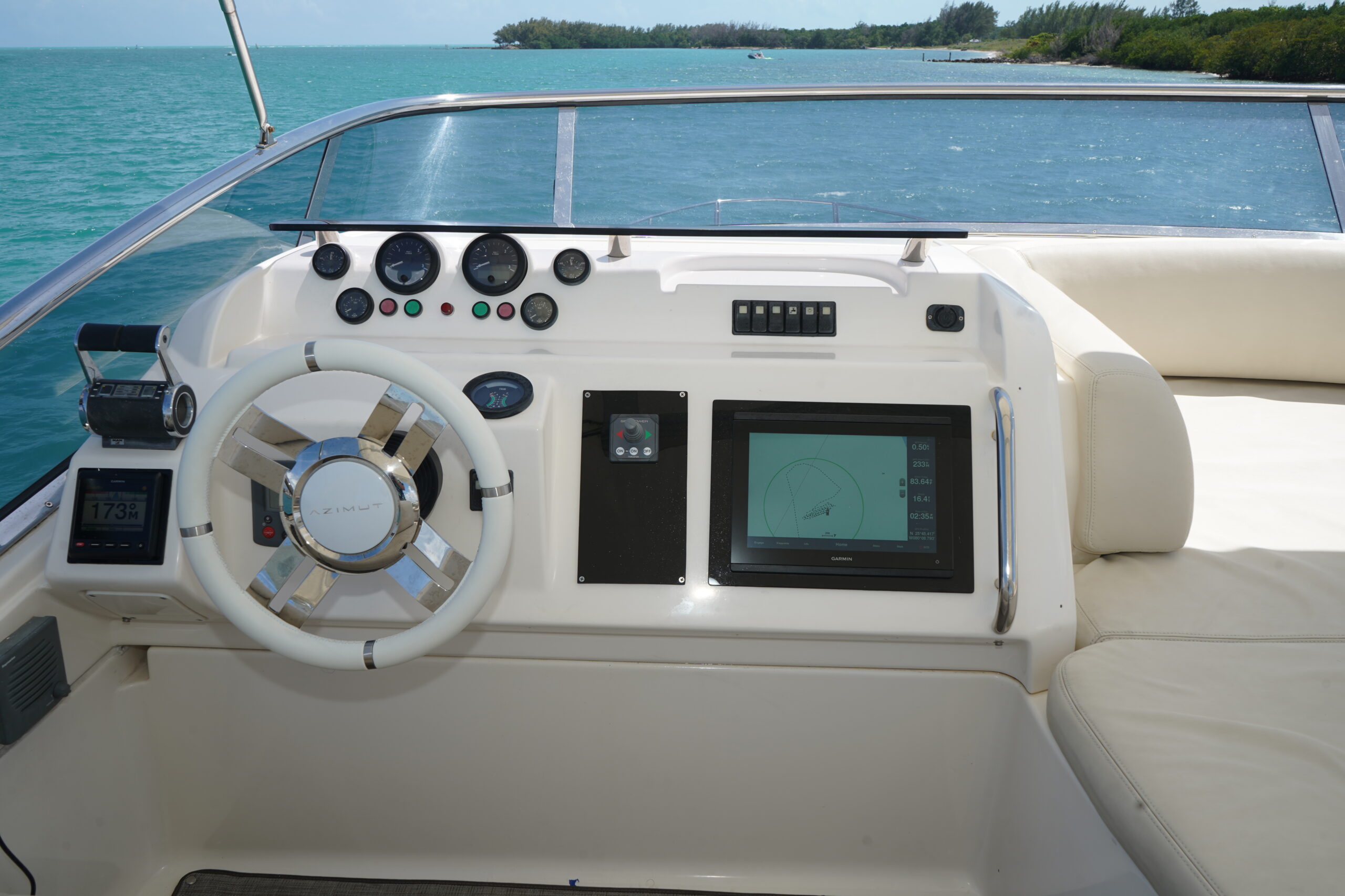 60ft Azimut "Supreme" - Alquiler Barcos De Lujo | Miami Beach 31 %MAlquiler de yates en Miami%