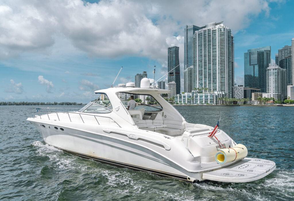 %MAlquiler de yates en Miami%