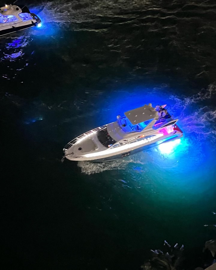 60ft Azimut "Supreme" - Alquiler Barcos De Lujo | Miami Beach 49 %MAlquiler de yates en Miami%