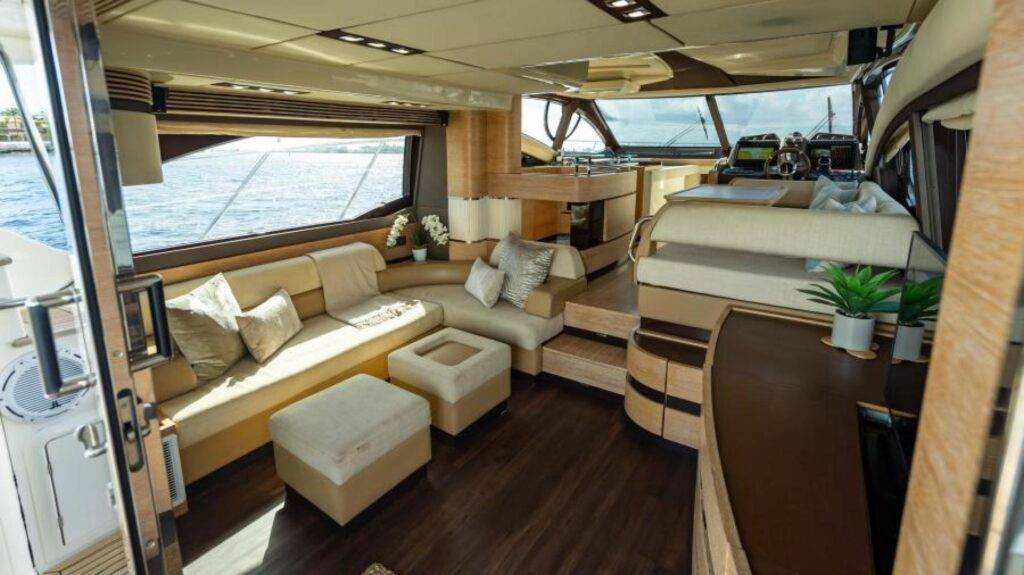 60ft Azimut Alquiler de yates de lujo | Miami River 🌴 7 %MAlquiler de yates en Miami%